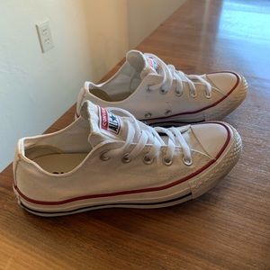 Women’s Converse size 6